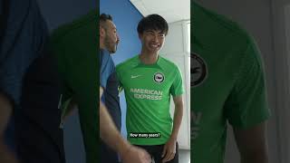 De Zerbi Celebrates Mitoma's New Contract! ✍️  #brightonandhovealbion #kaorumitoma