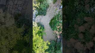 手のひらサイズのドローンで叶った“ずっと撮りたかった景色”📷【ホバーエアー】で自分の庭を上空から撮ってみたら…5m、15mと少しずつ上昇しながら撮影✨“自分の庭”が思い出の景色になりました#ガーデン