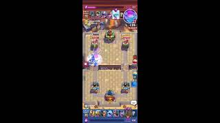 Karma essaye de monter arène 18 sur clash royale !!!