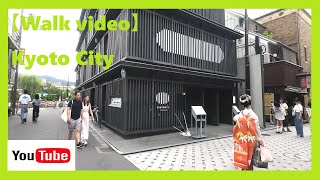 【Walk video shot in 4K】 A chance encounter with 2 maiko, Kyoto City at 5＆9 p.m. 2023 JAPAN No.24